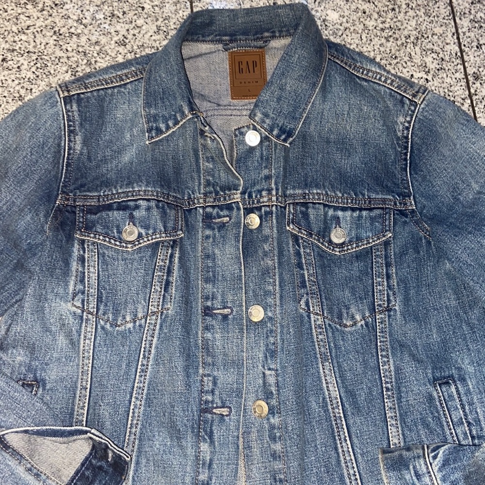 Gap Long Sleeve, Button Down Denim Jacket. - image 3